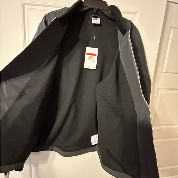 NWT NIKE BOMBER JACKET. NO DEFECTS. SZ LARGE. - Picture 5 of 7